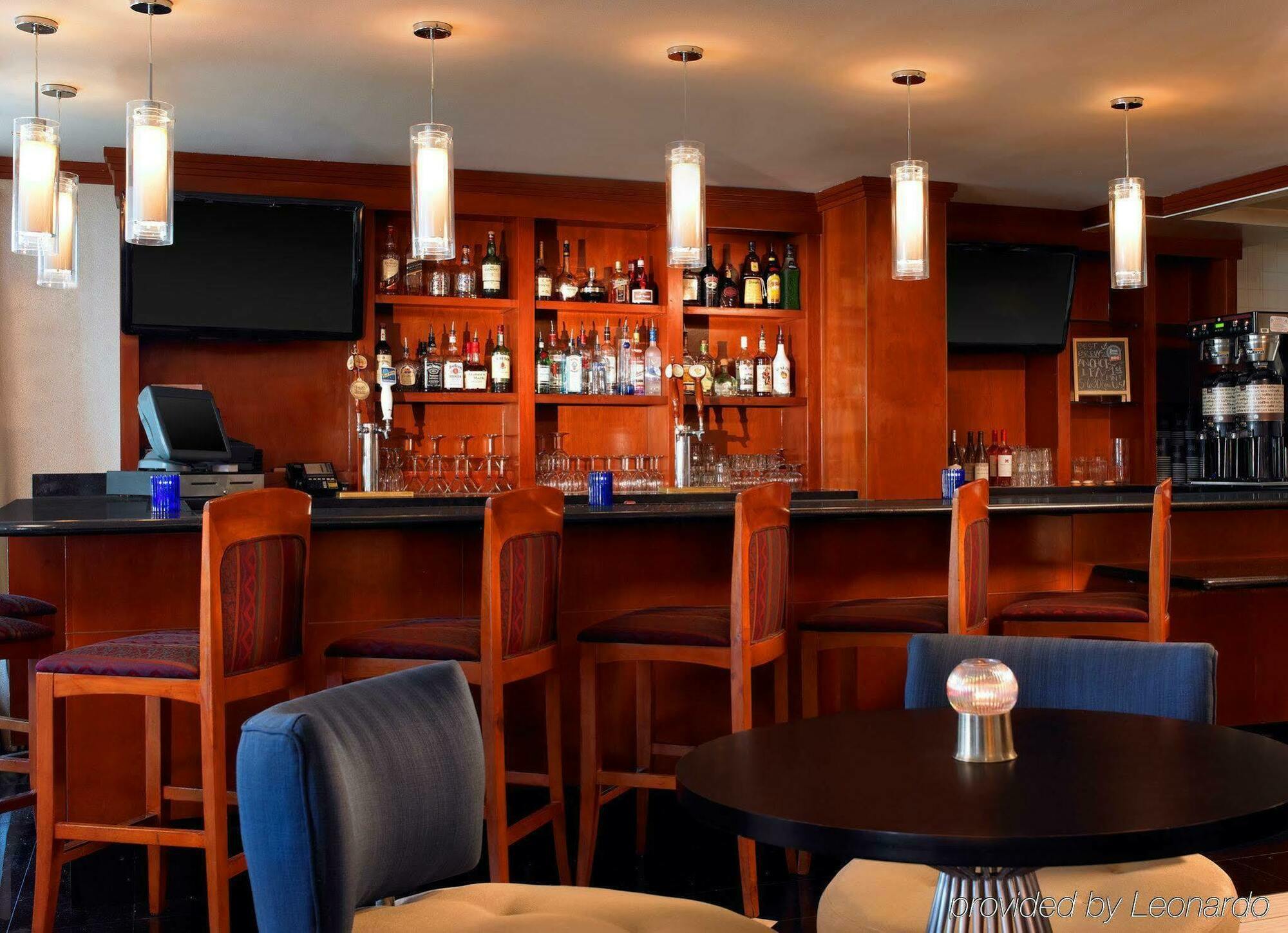 Four Points By Sheraton - San Francisco Airport Hotel 3*